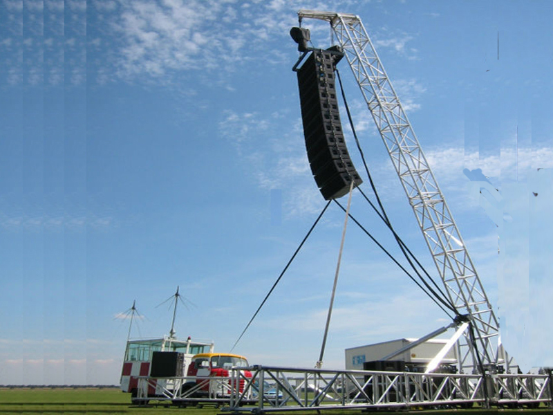 Tralicci per diffusori da 9 m con pilastri di supporto capacità 1000 kg