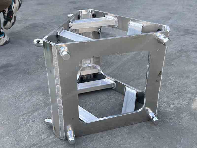 3 way box truss corner