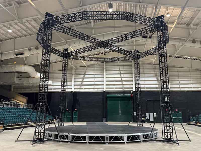 Large theater lighting truss Large theater lighting truss