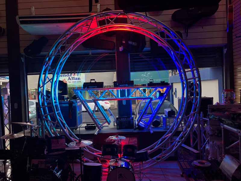 DJ stage round truss system