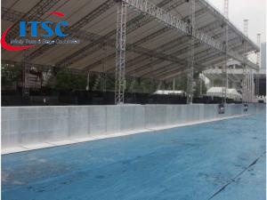 Barriere di sicurezza per eventi concertistici da 6 m in vendita con angolo
        
