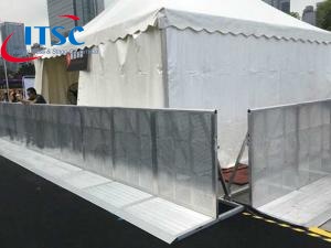 Barriere centrali in metallo di sicurezza per festival da 6 m in vendita
        