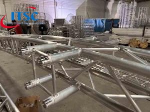 Capriata a scatola da 290 mm con angoli a 2 vie per trave centrale del tetto ad arco
        