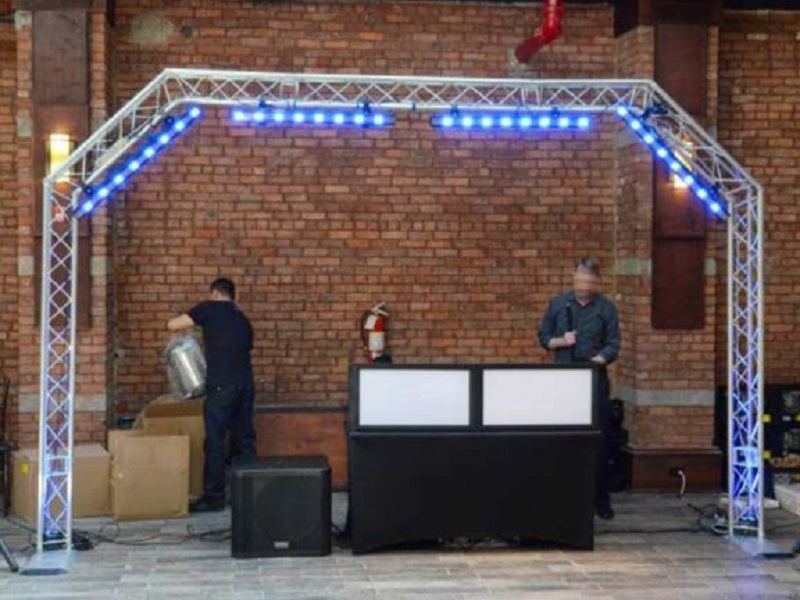 Progettazione di attrezzature per palcoscenici per eventi DJ dalla Cina ITSCtruss