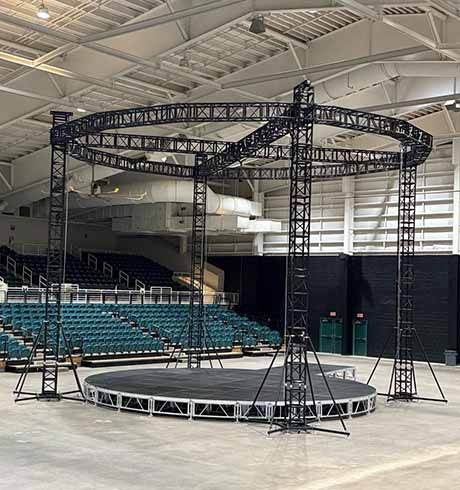 Traliccio nero per circo