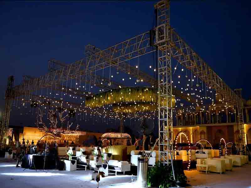 Come installare le piattaforme del palco del matrimonio?